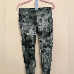 Lululemon 25” Leggings with Pocket Green and White Tie-Dye Size 10 EUC